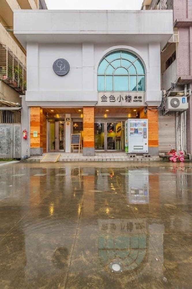 Hostal Goldenhouse Hostel
