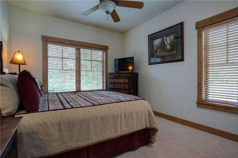 Mountain View At Eagleridge Town Homes