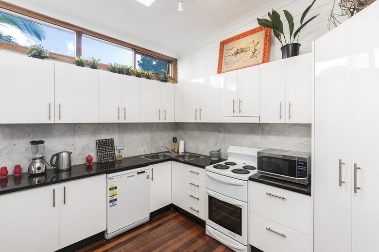 Modern Sydney/surry Hills 19th Century Cottage