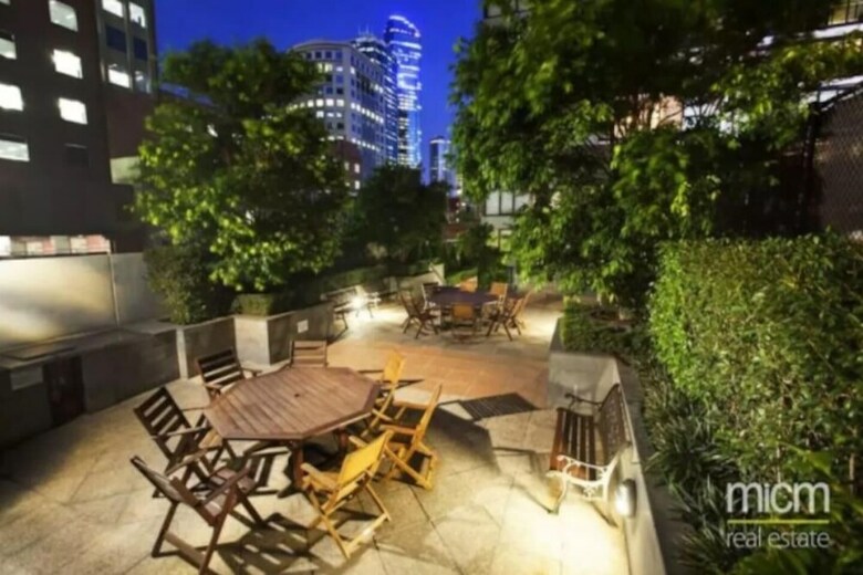Penthouse Apartment In Melb Cbd Perfect Location