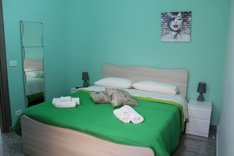 Bed & Breakfast Charm Airport