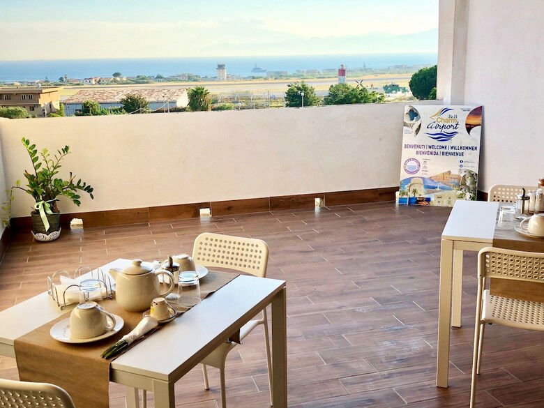 Bed & Breakfast Charm Airport