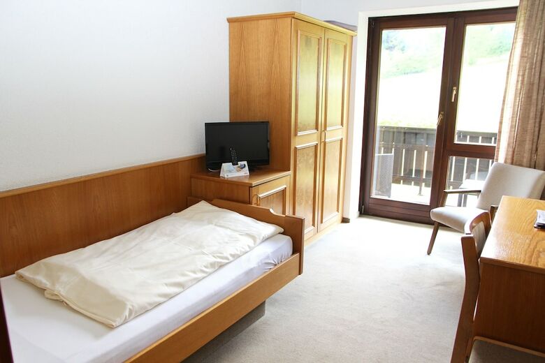 Hotel Gassbachtal & Nibelungen Caf�