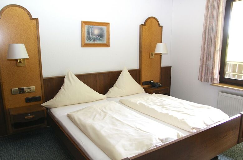 Hotel Gassbachtal & Nibelungen Caf�