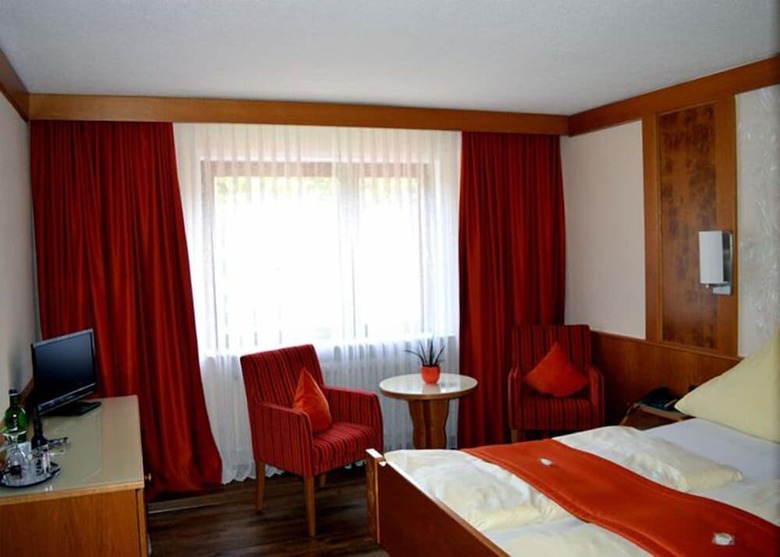Hotel Gassbachtal & Nibelungen Caf�