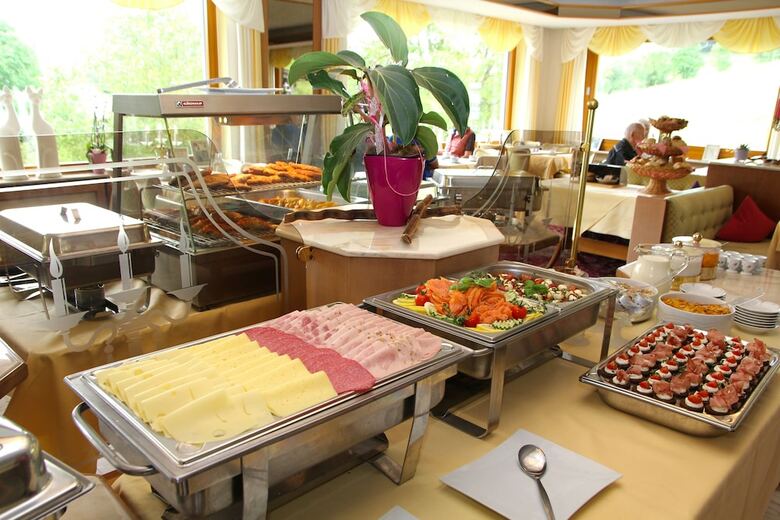 Hotel Gassbachtal & Nibelungen Caf�