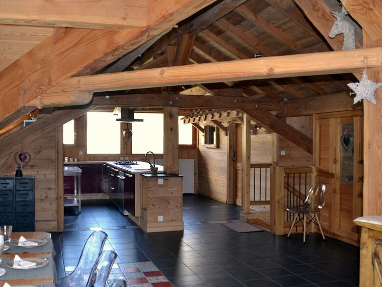 Hotel Le Cerf Che - Near Aravet Gondola