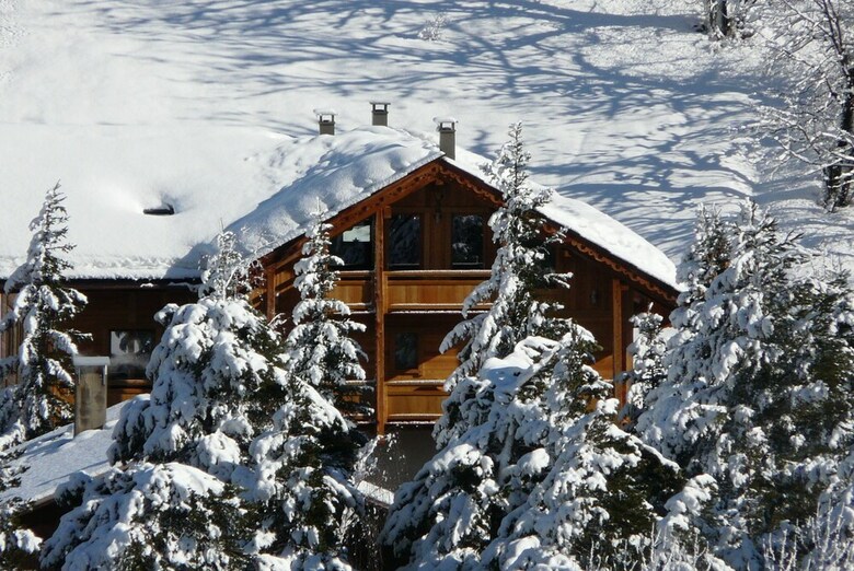 Hotel Le Cerf Che - Near Aravet Gondola