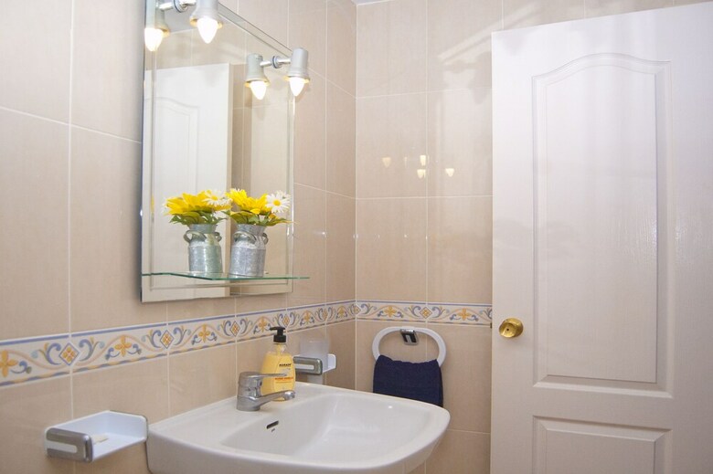 Spacious 2 Bed Apartment In Calahonda