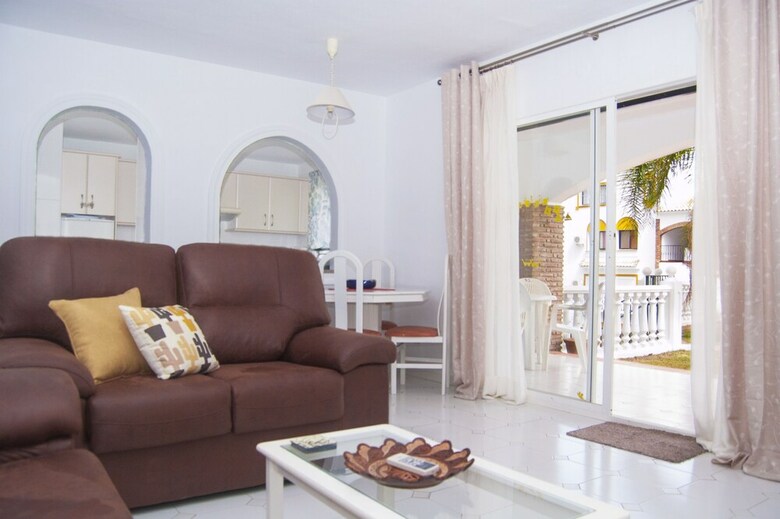 Spacious 2 Bed Apartment In Calahonda