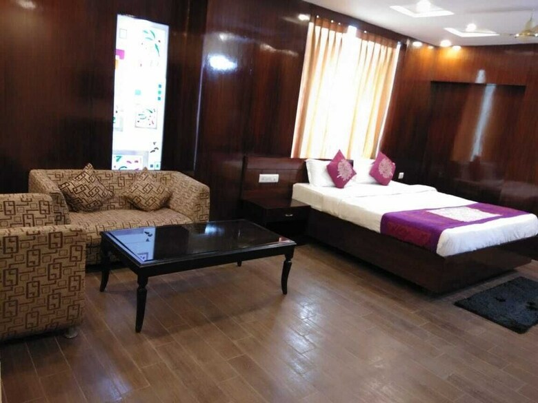 Hotel Dolphin International