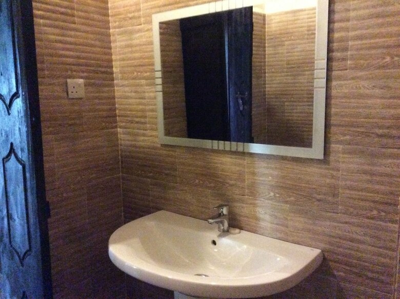 Hotel Kajibange Bar And Guesthouse