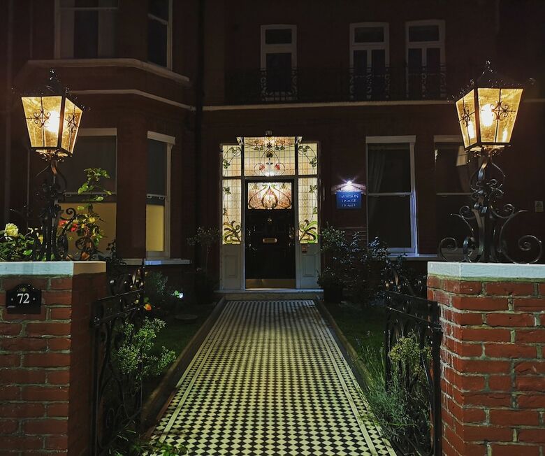 Dawson House Hotel