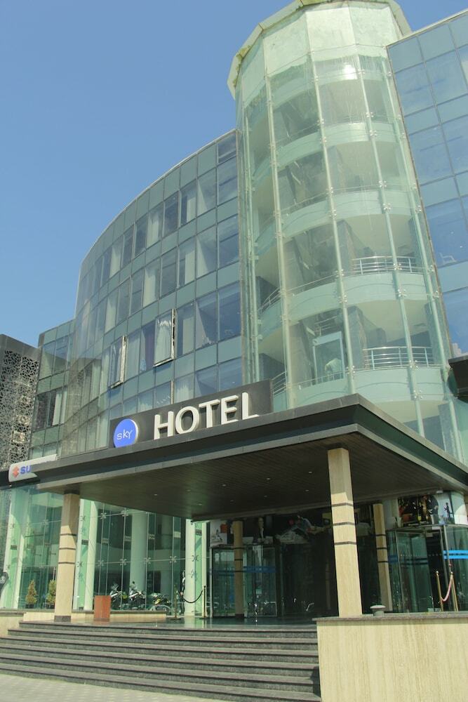 Sky Hotel Baku