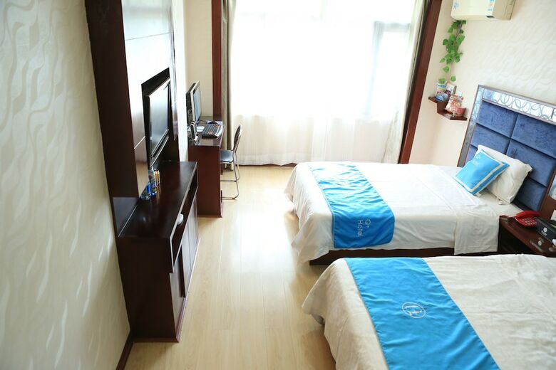 Ezhou Red Sun Grand Hotel