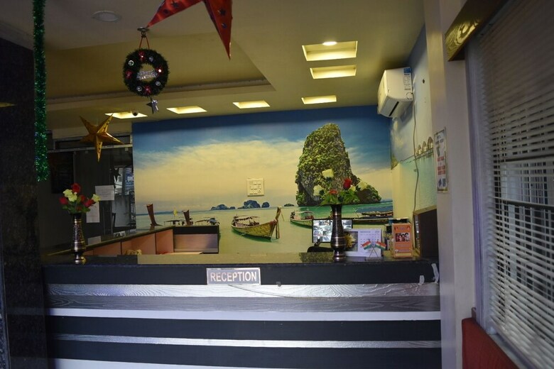Hotel Mamoni Group