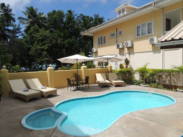 Aparthotel Reef Holiday Apartments