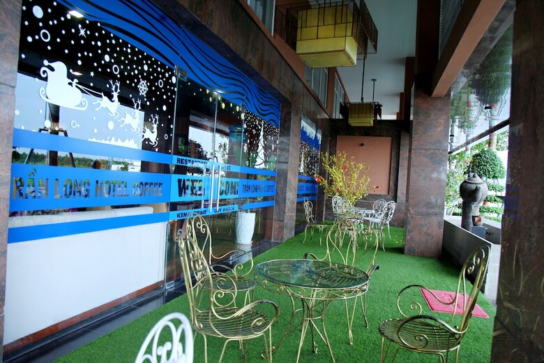 Tran Long Binh Duong Hotel