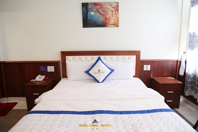 Tran Long Binh Duong Hotel