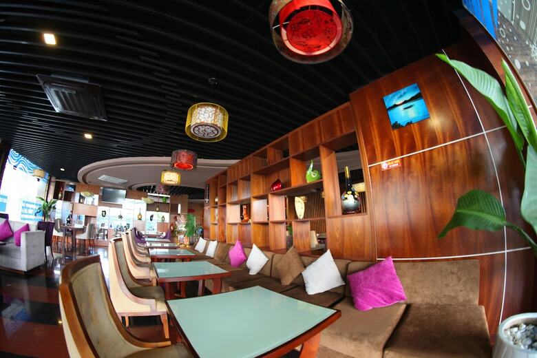 Tran Long Binh Duong Hotel