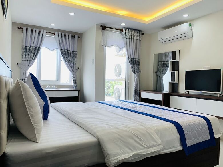 Tran Long Binh Duong Hotel