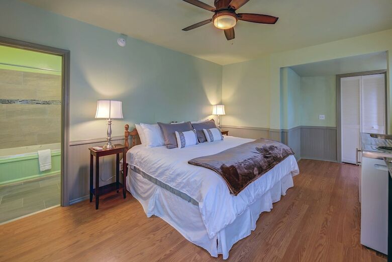 Hotel Carlisle Garden Suites
