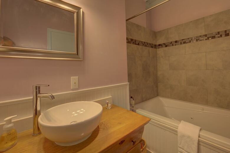 Hotel Carlisle Garden Suites