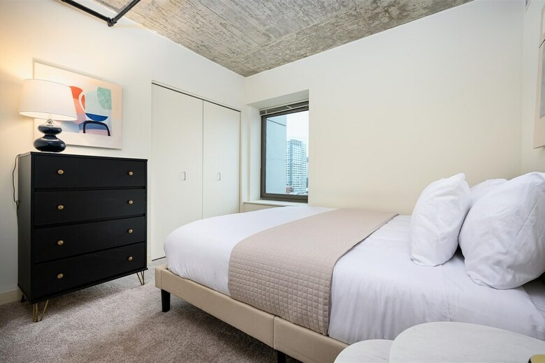 Hotel Kasa Chicago South Loop Apartments