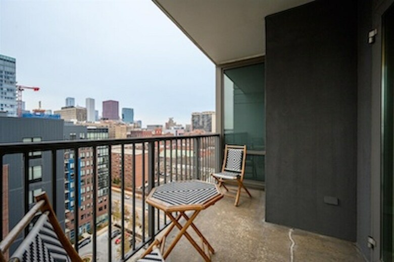 Hotel Kasa Chicago South Loop Apartments