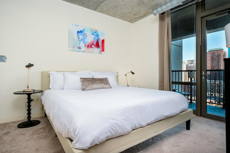 Hotel Kasa Chicago South Loop Apartments