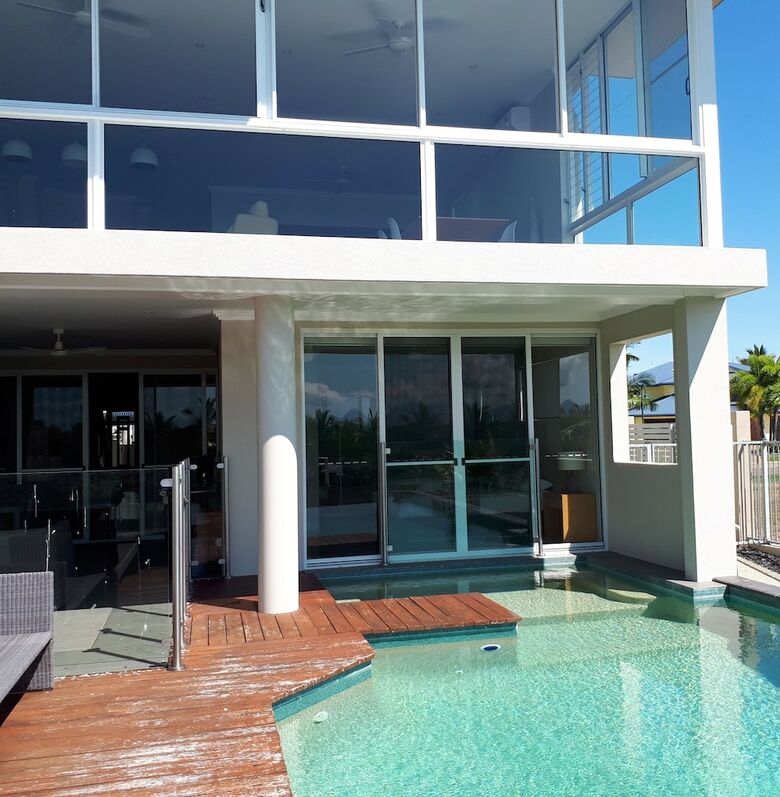 Hinchinbrook Holiday Apartments