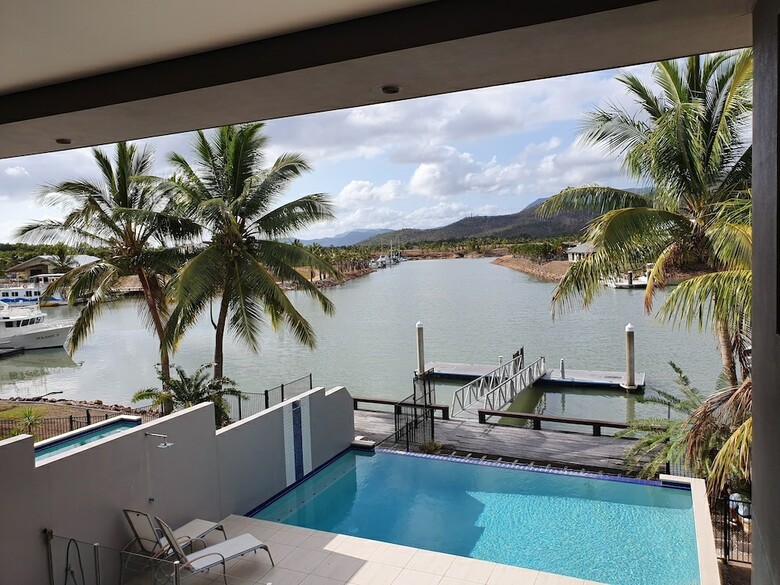 Hinchinbrook Holiday Apartments