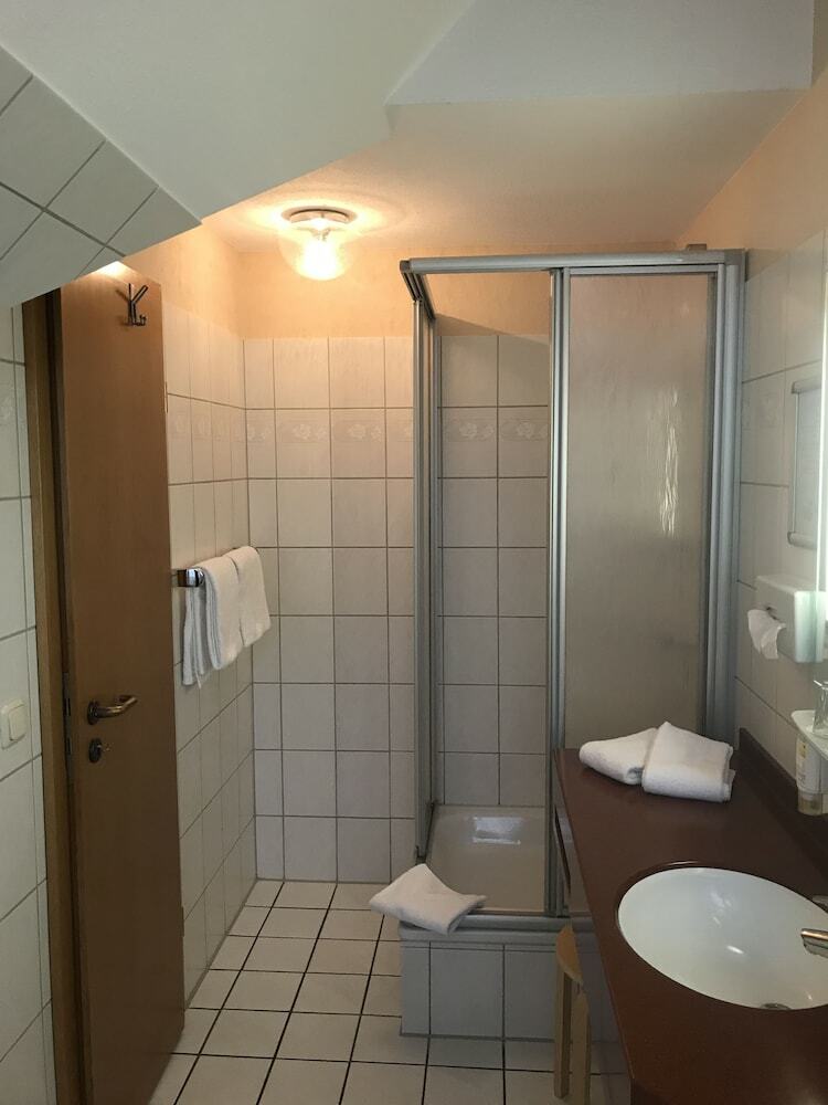 Hotel Zwei Linden - Links Der Elbe