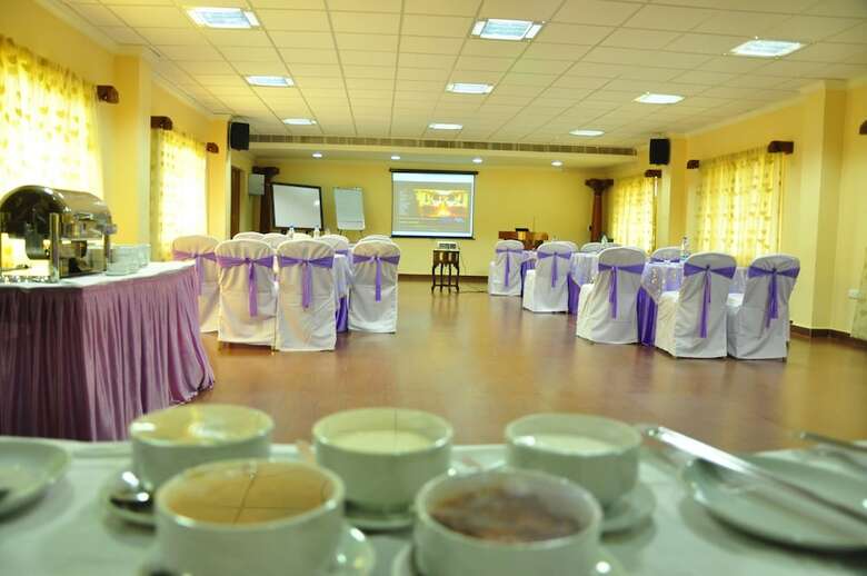 Hotel Aalankrita Resort And Convention