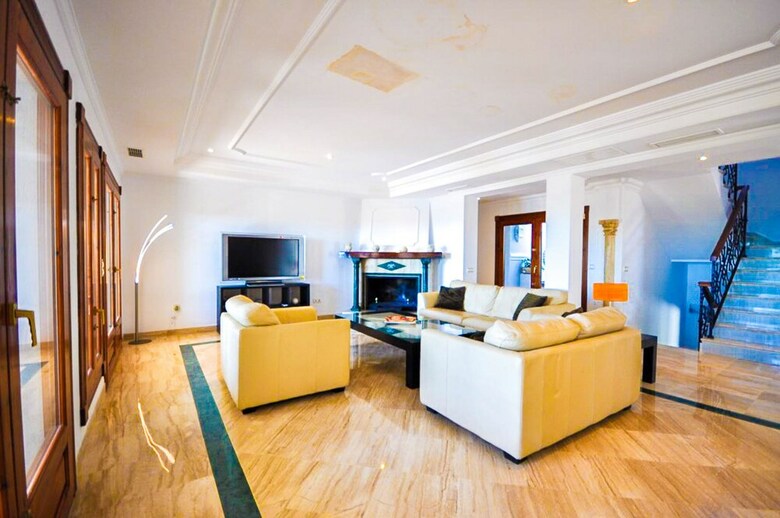 Oleholidays Villa Marques Junto A Golf Y Hotel Villa Padierna