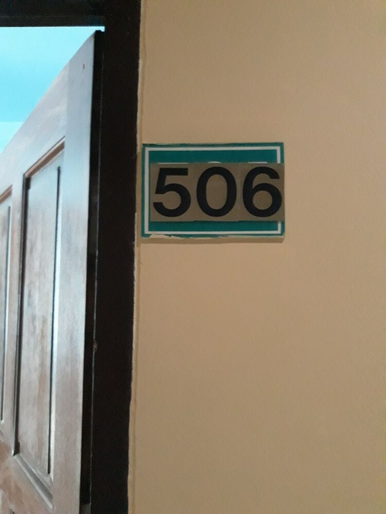 Hotel Sorot House