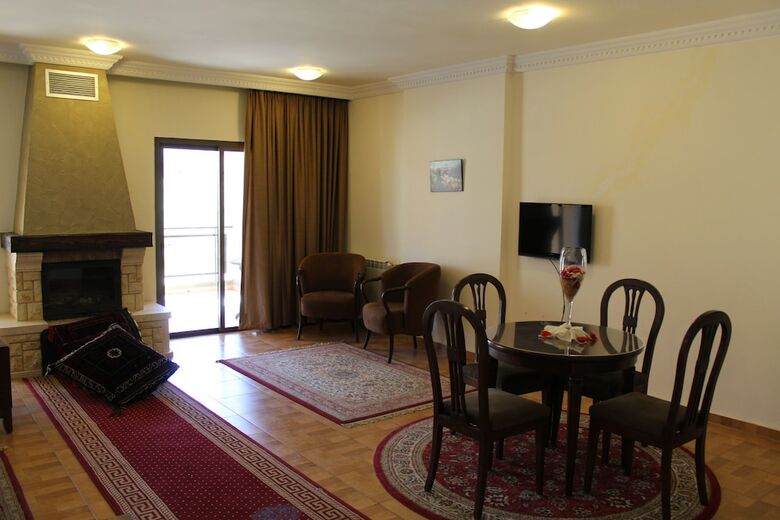 Le Notre Hotel & Ski Resort