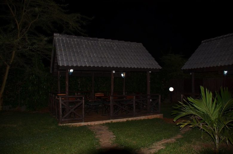 Bed & Breakfast Afrika Lodges - Voi