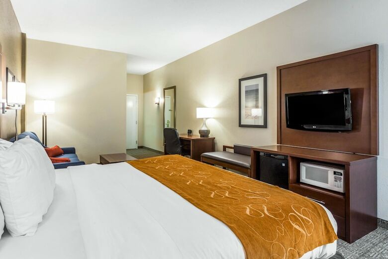 Hotel Comfort Suites