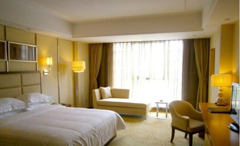 Aoyuan Golf Hotel