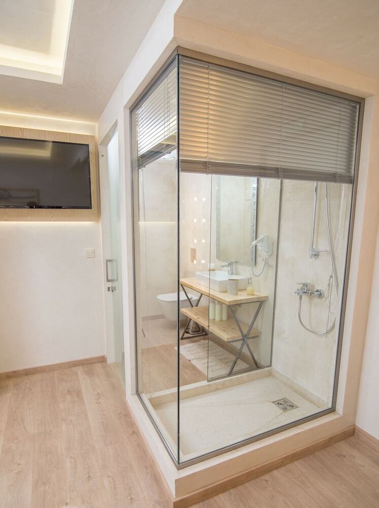 Hotel Panellinion Luxury Rooms
