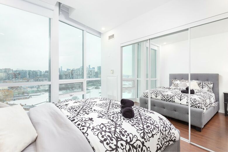 Apartamentos Penthouse With Cn Tower View