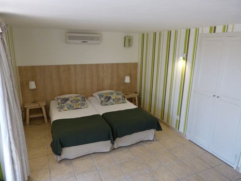 Hotel Villa Theba�de Chambres D'h�tes