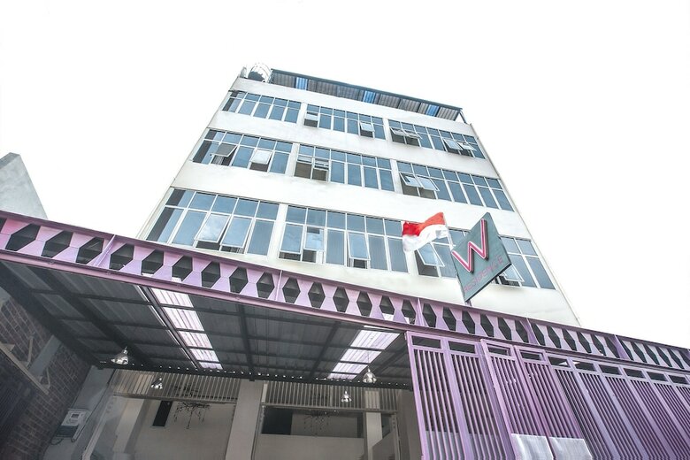 Hotel Oyo 127 W Residence