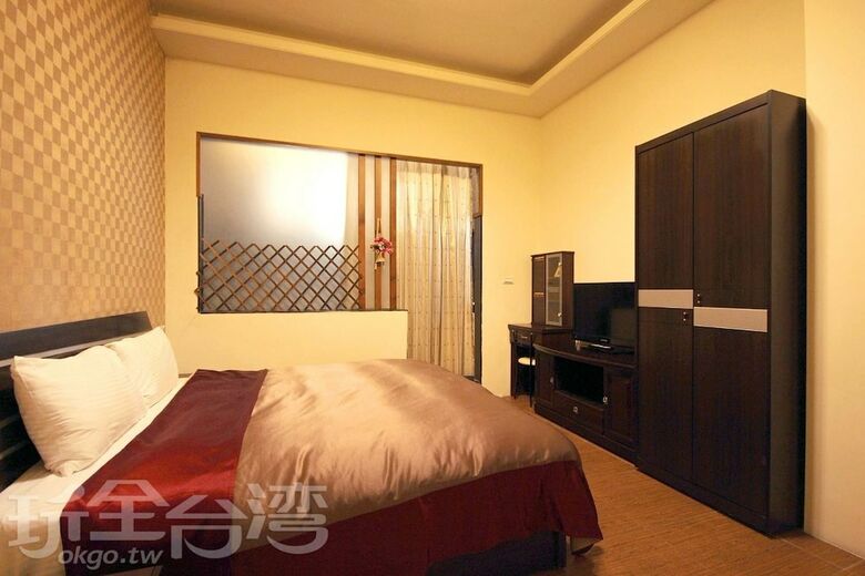 Bed & Breakfast Here Is Good Home II