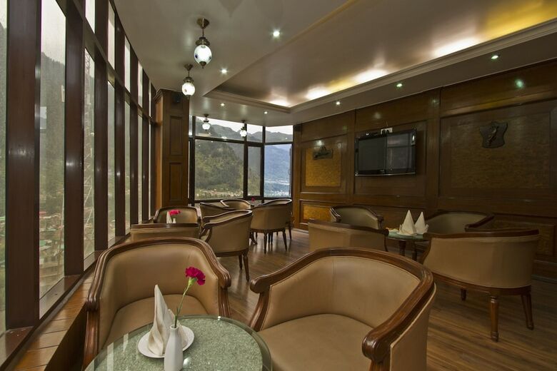 Broadways Inn - Hotel, Resort & Spa