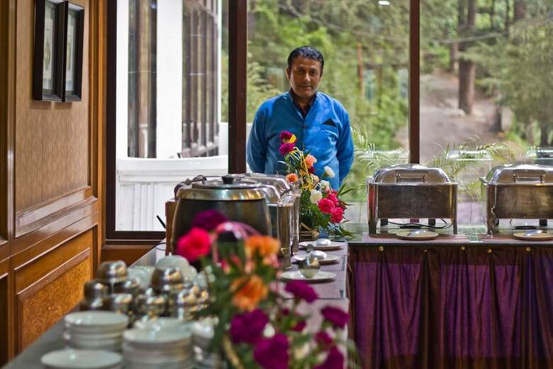Broadways Inn - Hotel, Resort & Spa