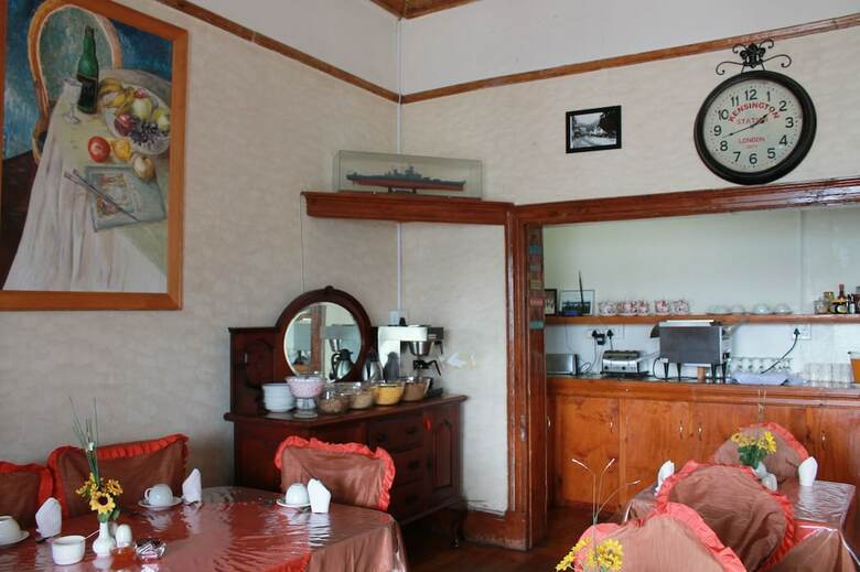 Bed & Breakfast Central Hotel Guest House