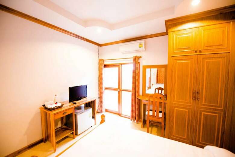 Wiphaporn Hotel