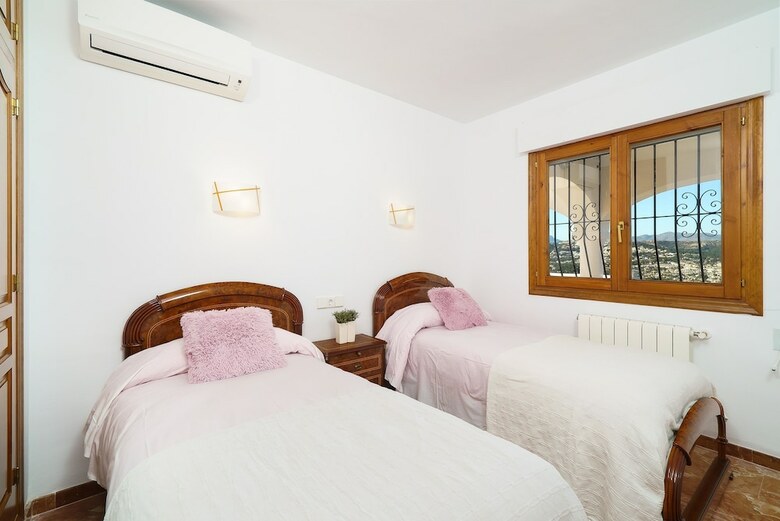 Book It Villa Attias Moraira